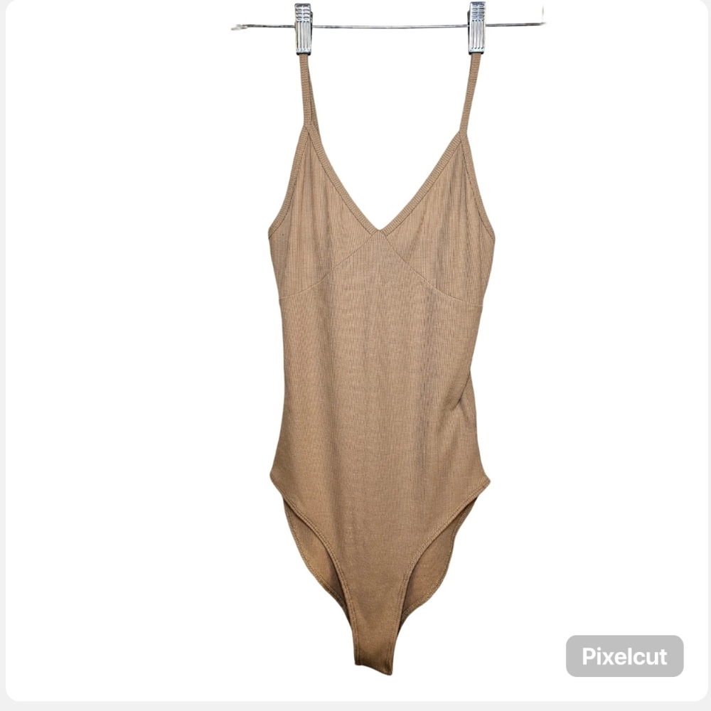 Forever 21 tan ribbed stretch knit spaghetti straps bodysuit top size S US